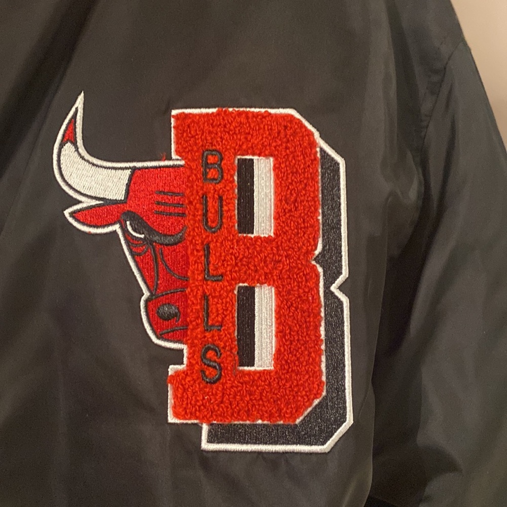 NBA Black and Red Jacket - Picture 5 of 12